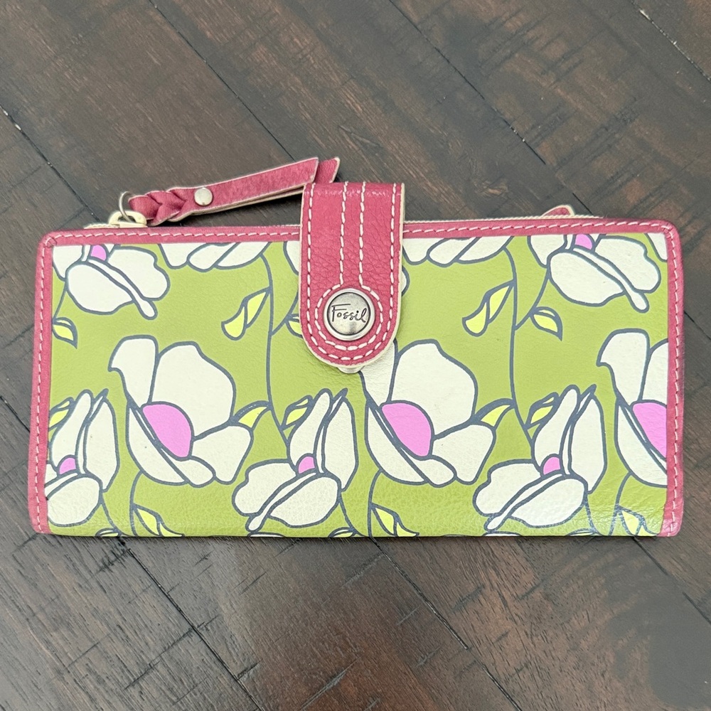 Fossil Pink and Green Floral Wallet